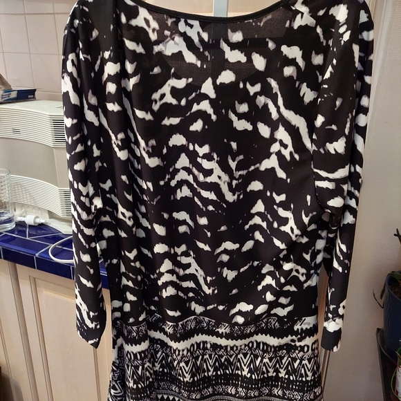 Top - Picture 3 of 4